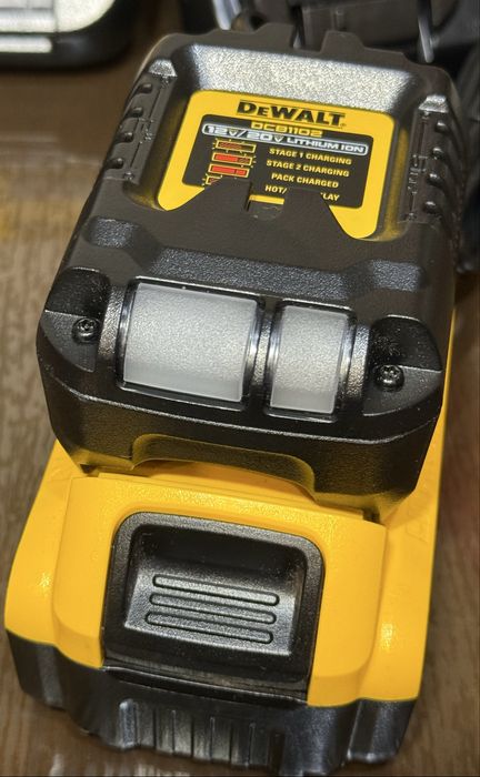Зарядне DeWalt DCB118,DCB1106,DCB1104 , DCB112,DCB1102