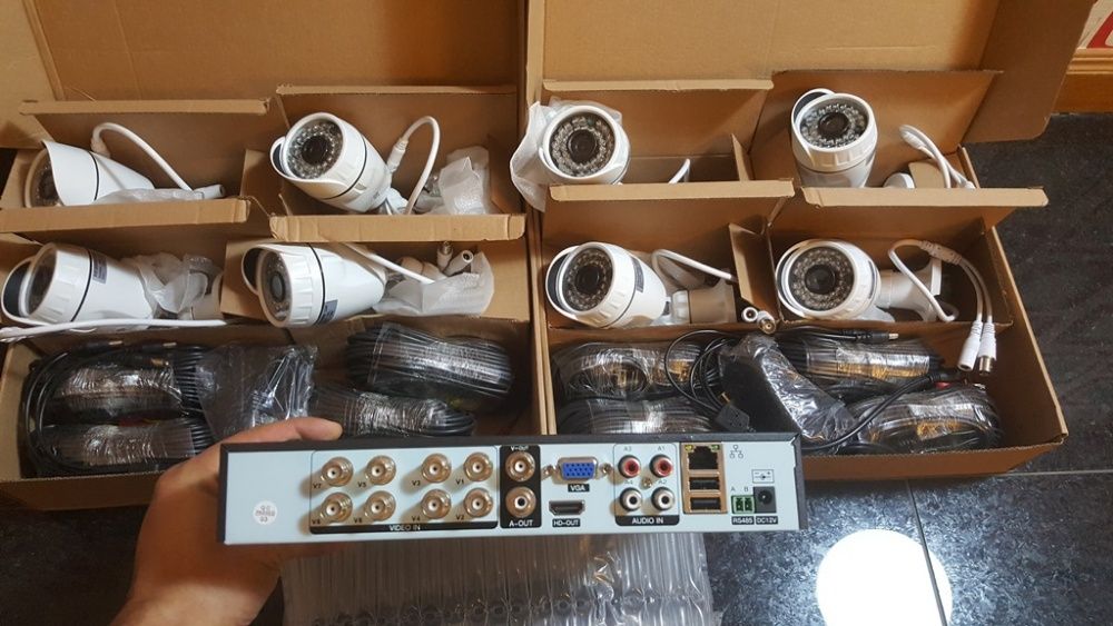 KIT with 8 Cameras, 1080p HD, 8 Cables of 20m, View on Mobile Net for Android and iOS64584748257283121