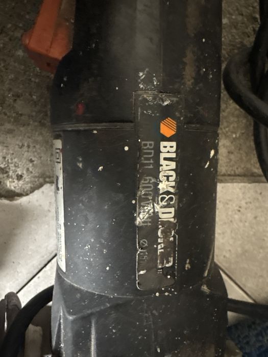 Rebarbadora Black & Decker BD11 – 600W (115 mm)