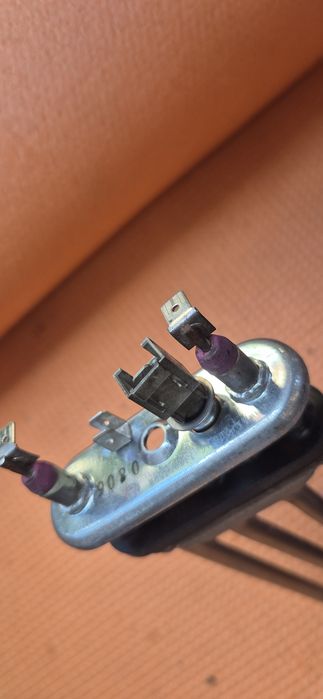 Нагрівач води (тен) для пральної машинки Electrolux  RWP107200