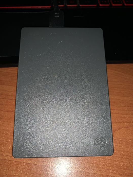 Диск Seagate використовуваний на 4 тб
