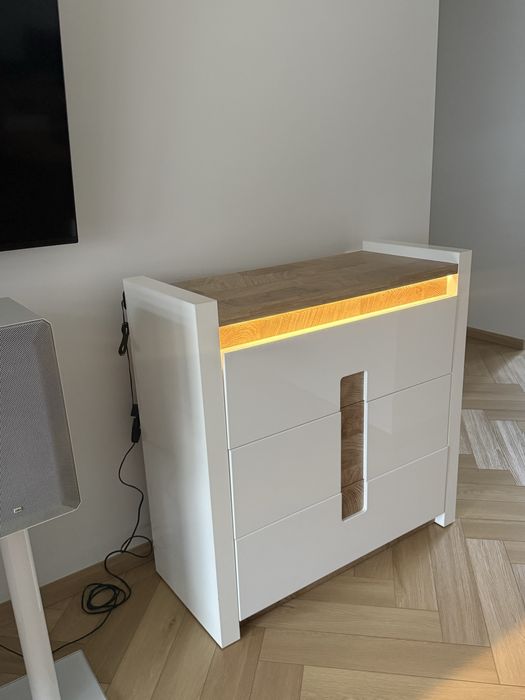 Komoda z lamka nocna Led