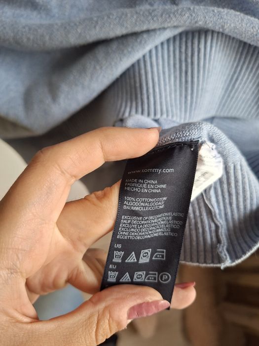 Błękitny sweterek Tommy Hilfiger