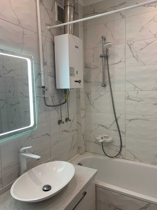 продам 3 кімнатну, Печерські Липки, Центр, Шовковична 13/2  Газ, Ліфт