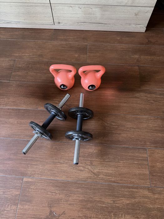 Zestaw do ćwiczeń – hantle regulowane + kettlebell 2×4 kg