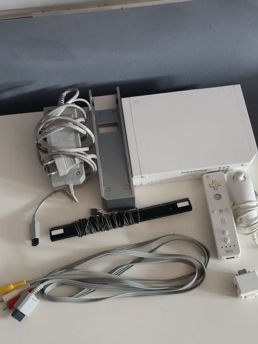 Nintendo Wii Branca Impecável Desbloqueada + MotionPlus + SD 32GB (Jogos)