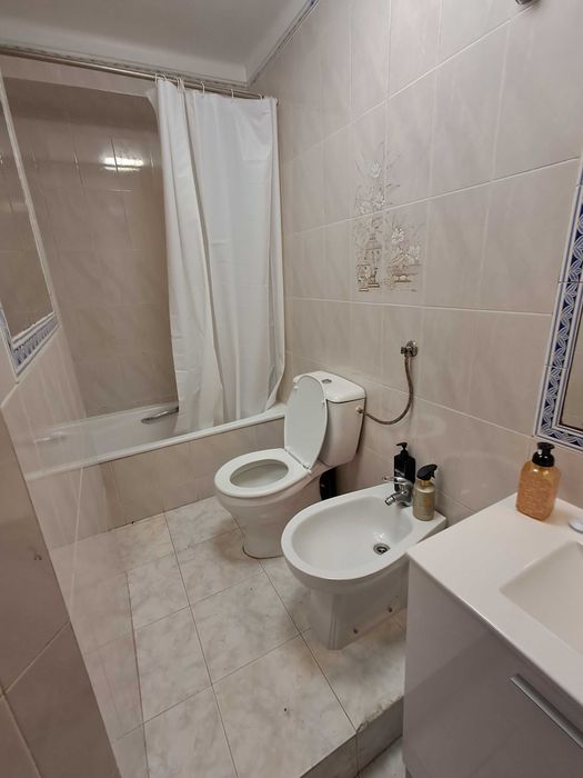 Quarto CASAL+ terraço. Graça, LISBOA. Pode ter pet.