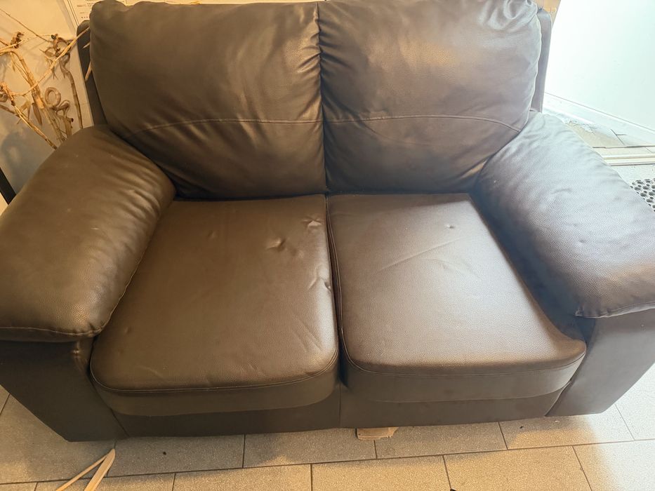 Sofa 2 osobowa ze skory syntetycznej