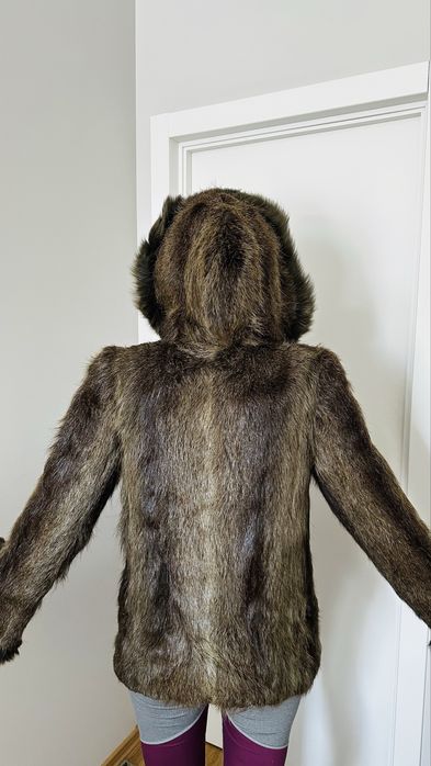 Шуба з хутра нутріі