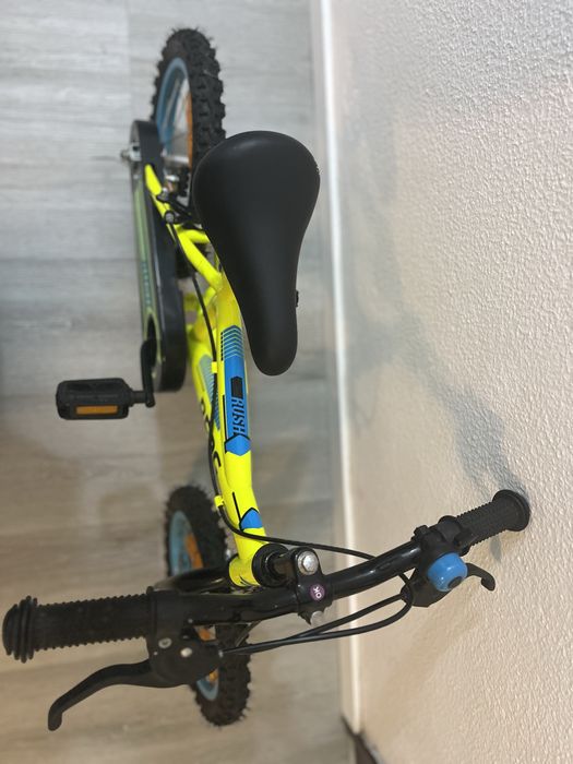 Bicicleta BERG QUASE NOVA + Rodas de Apoio