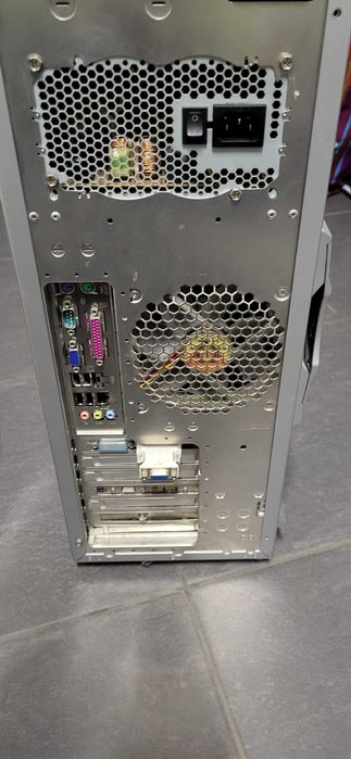 Komputer PC - odjazdowa obudowa alu