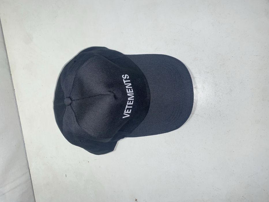 vetements cap - купить товары моды и стиля - Цена на OLX.ua