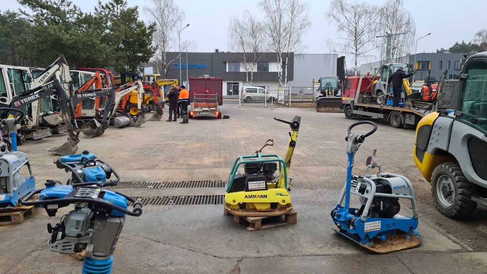 Wynajem Dostawa sprzętu budowlanego maszyn budowlanych Wypożyczalnia