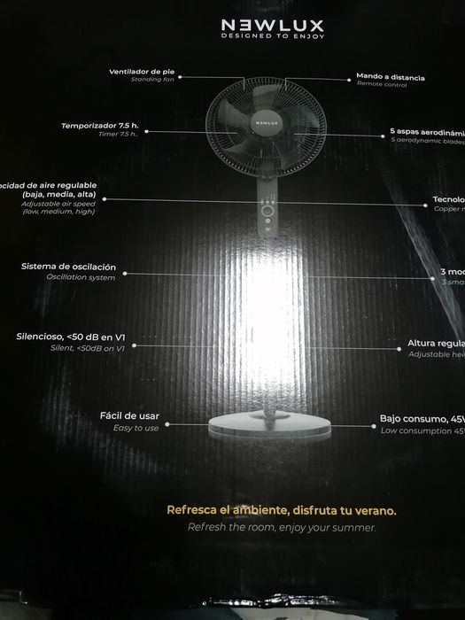 Ventoinha eléctrica  de pé  com comando