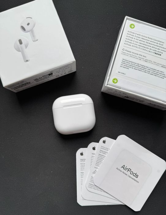 Słuchawki AirPods 4 ANC