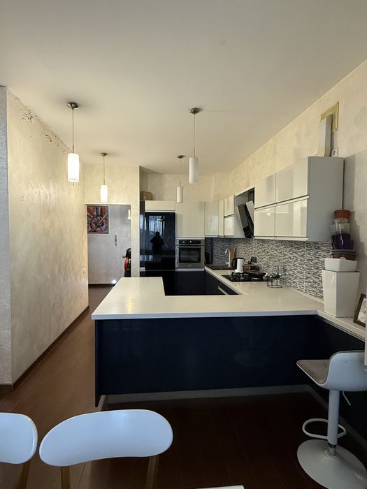 Продам двухрівневу квартиру с.Чубинське ( 140 кв.метрів)