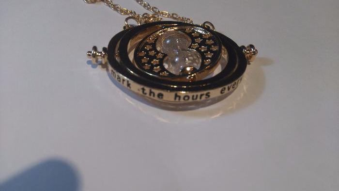 PROMOÇÃO Fios/colares Harry Potter Snitch, vira tempo e talismãs