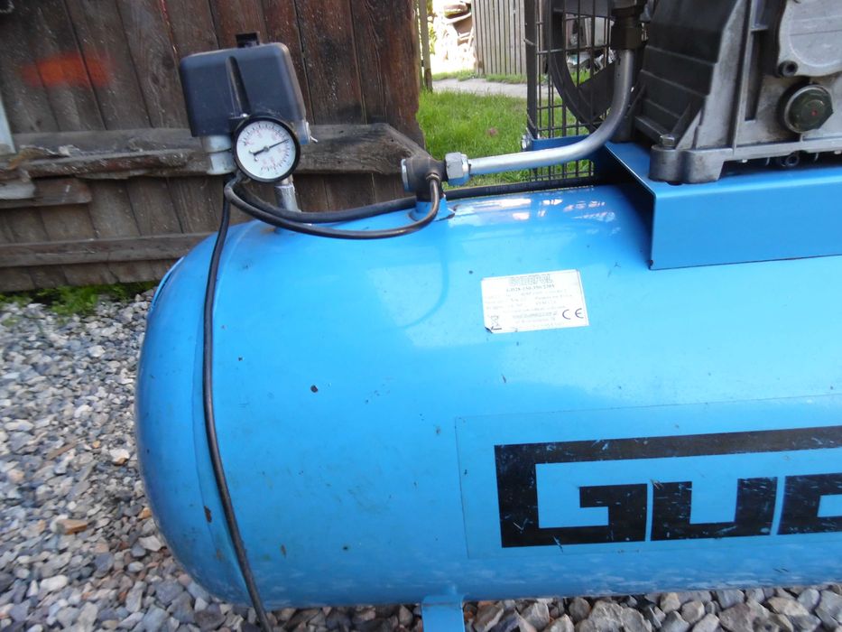 Kompresor dwutłokowy 230 V 100 litrów