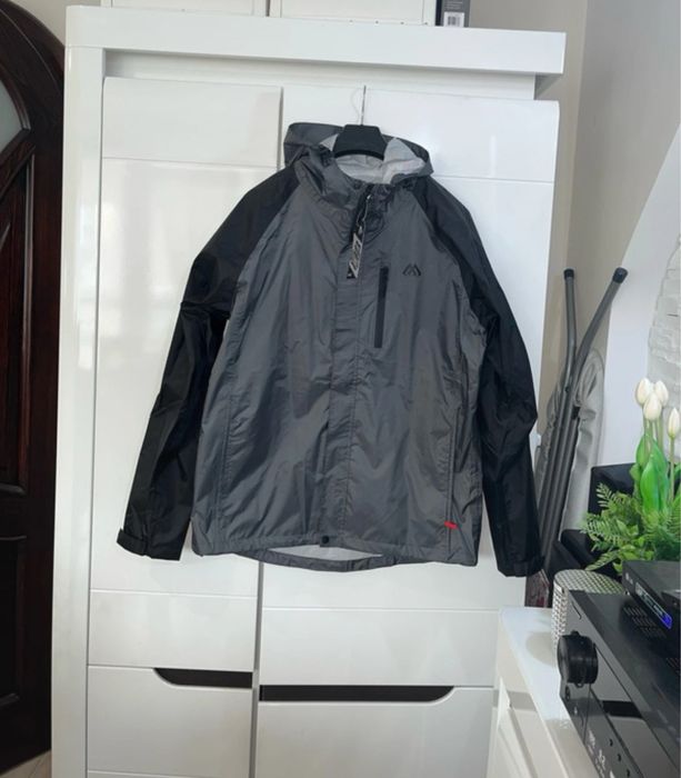 Profesjonalna kurtka przeciwdeszczowa outdoorowa 42/44 – wodoodporna 8000 mm | oddychająca | kaptur