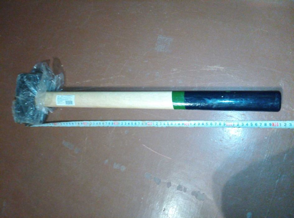 Кувалда 4 кг. с деревянной ручкой