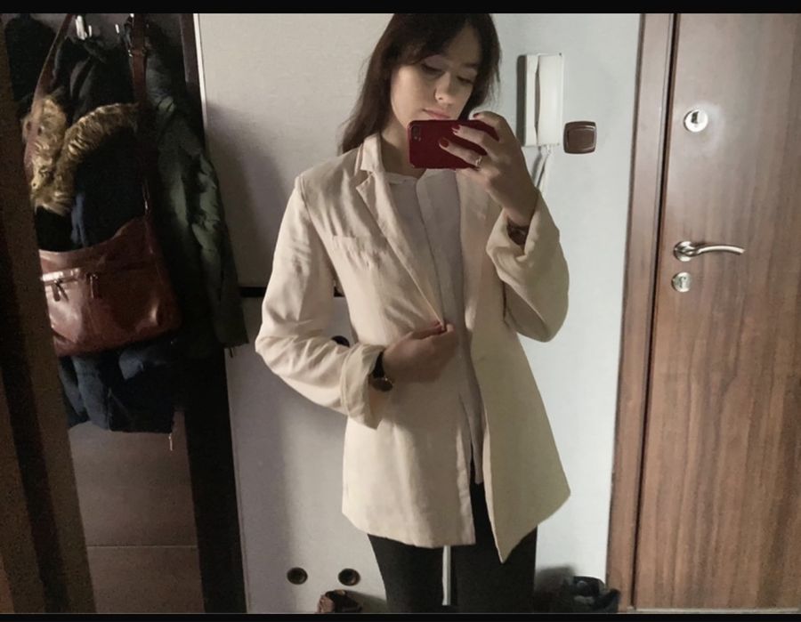 Marynarka w kolorze kremowym