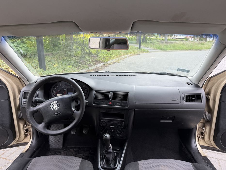 Volkswagen Golf 4 1.6 Benzyna Klima Super Stan