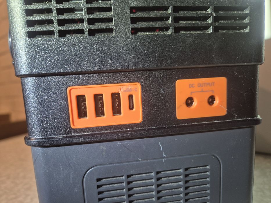 Зарядна станція Allpowers s 700