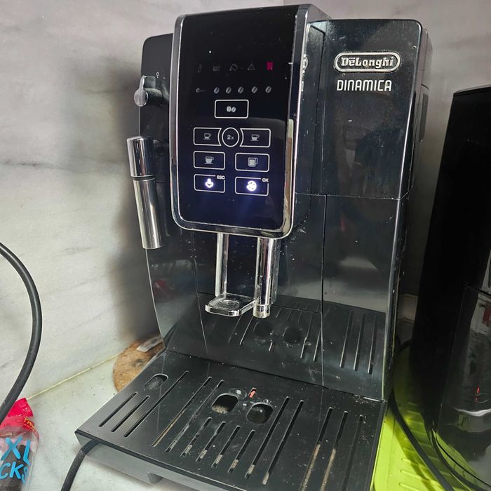 Cafeteira DeLonghi - Mod. Dinamica