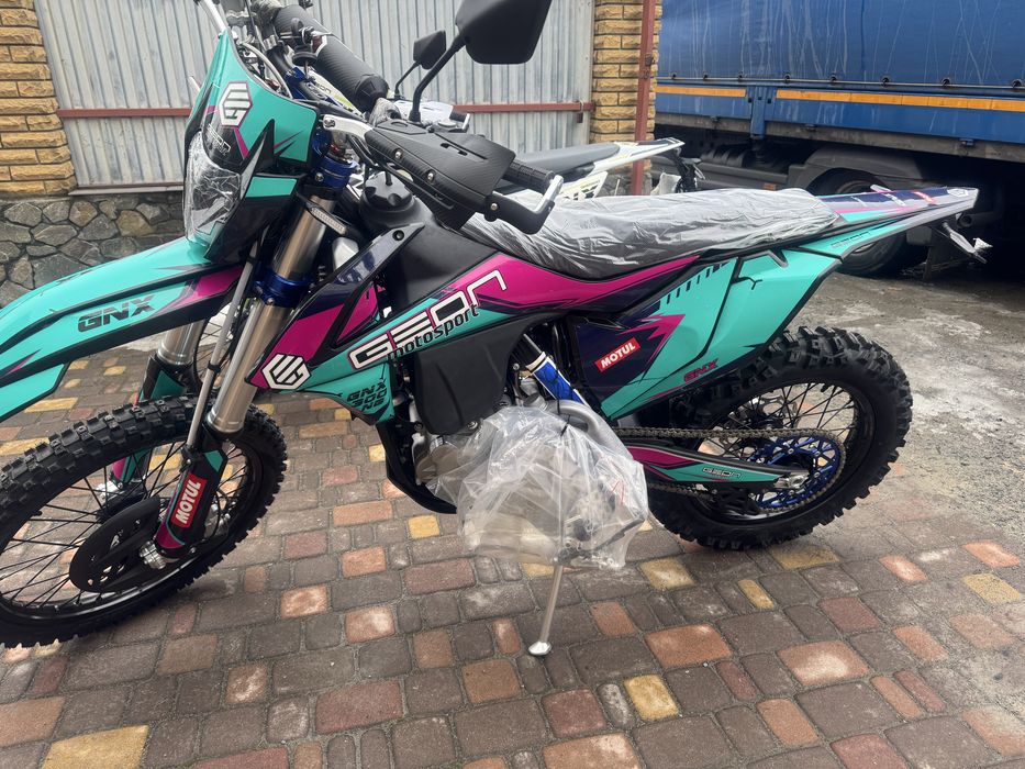 Новинка 2025 Geon Dakar GNX Gns 300 nb Ybs