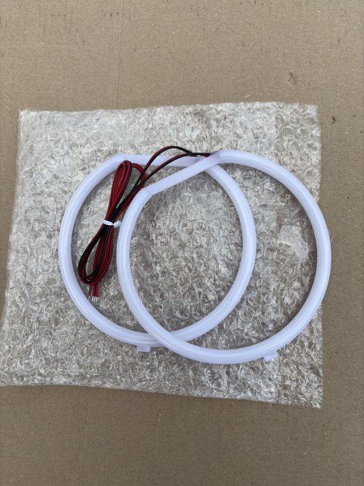 BMW E39 Ringi Cotton POLIFT Hella zestaw Plug and Play Mocne Białe