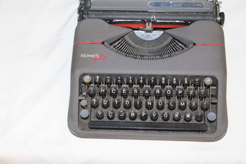 Máquina de escrever Hermes "Baby" anos 50\60