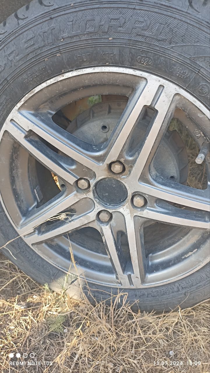Резина не легко сплавах р14: 2 000 грн. - Автошини Запоріжжя на Olx