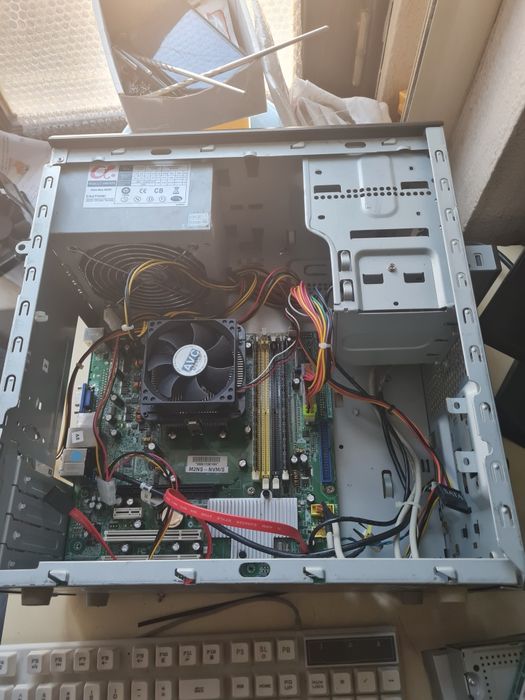 PC fixo Windows vista Para retirada de peças