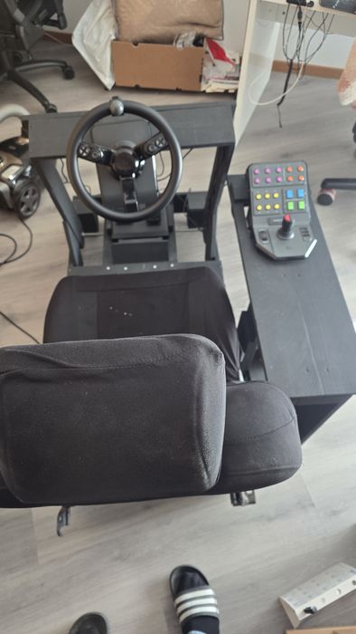 logitech g staiked volante, pedias e painel