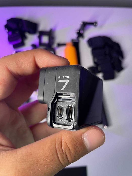 Екшн камера GoPro HERO 7 Black з чудовим комплектом
