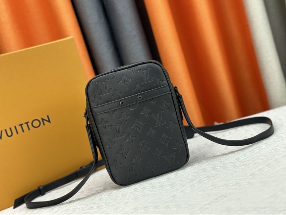 Louis vuitton taurillon сумка мужская черная бананка кожаная оригинал