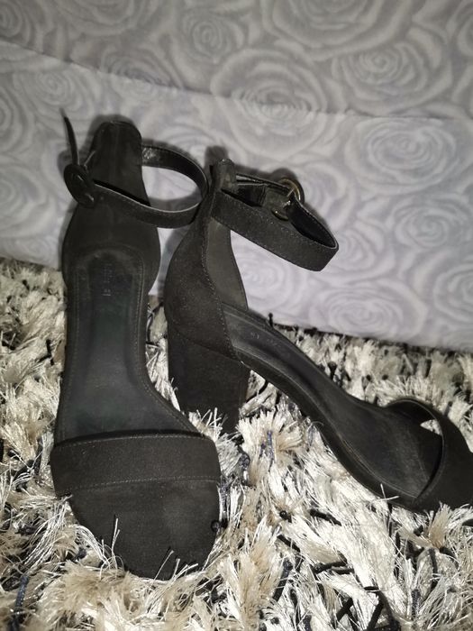 Sapatos alto lefties