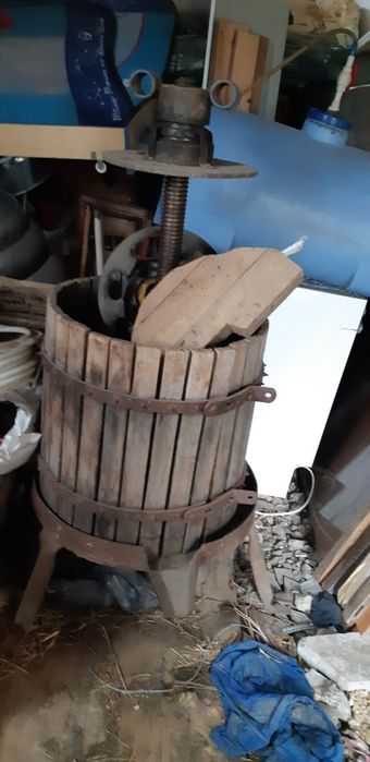 Прес-тязка для винограда