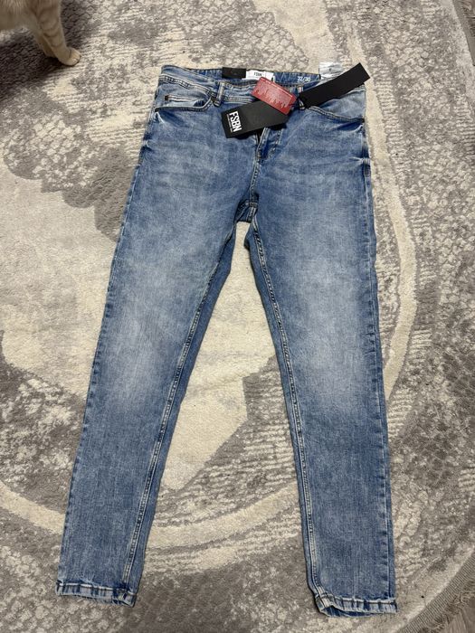 Продам мужские джинсы