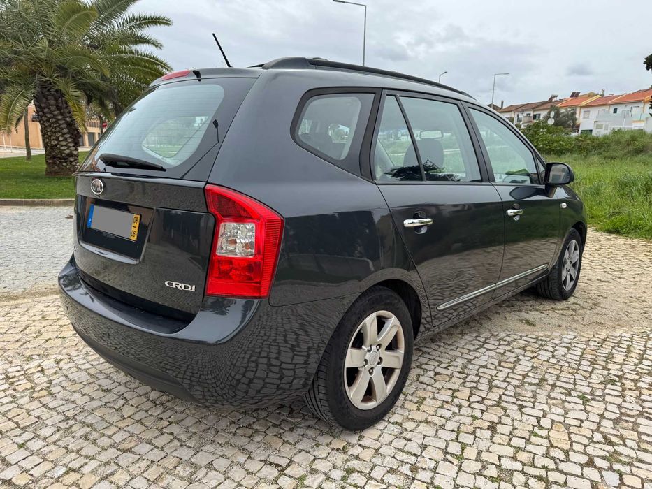 Kia Carens 2.0 CRDi LX (7lug.) 1 Proprietário - 2009