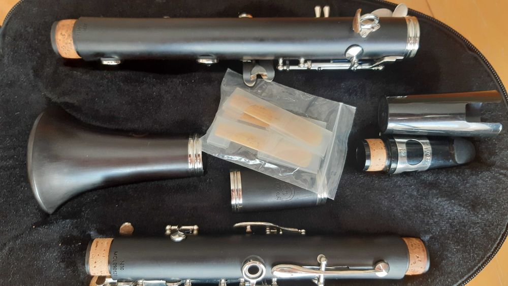 Clarinete Bb  ( madeira) Backun Antigua model :3230