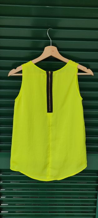 Top de alsas fluorescente