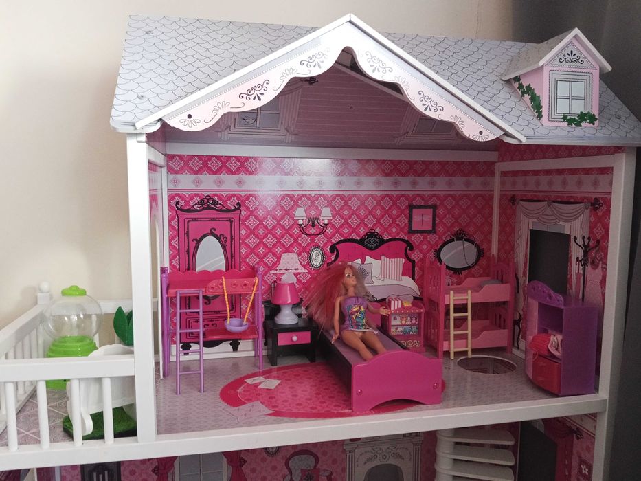 Domek dla lalek + akcesoria