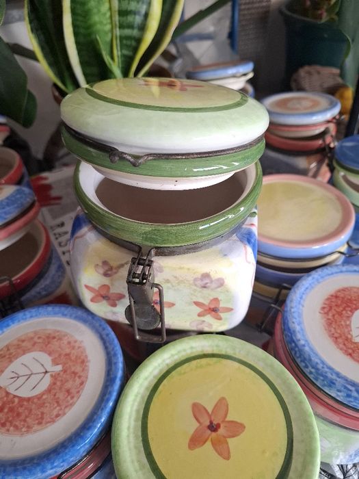 Frascos louça com tampa mola