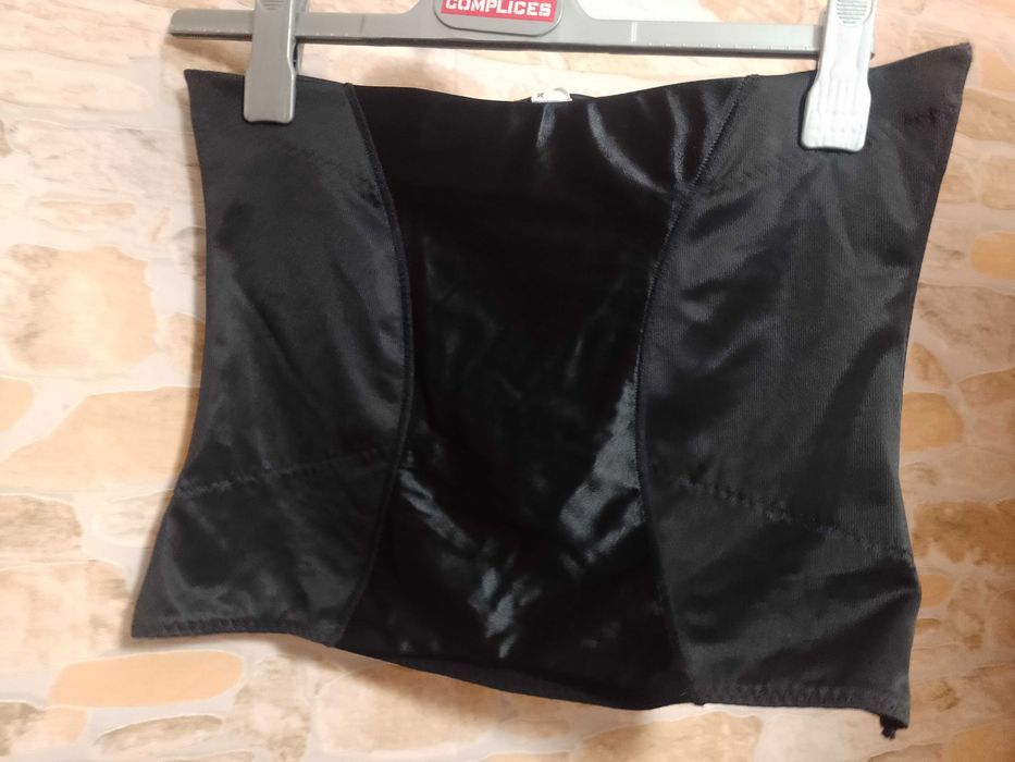 (XL) LASCANA/ Czarny pas modelujący, top modelujący, NOWY