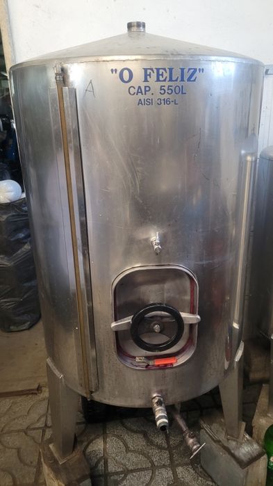 3 Cubas de inox 3000L e 3 de 1000L. AISI 316