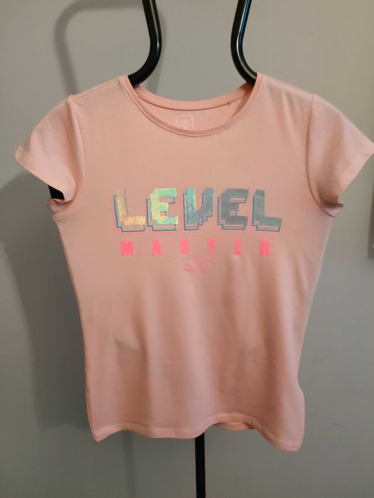 świetny t-shirt 4F w super stanie
