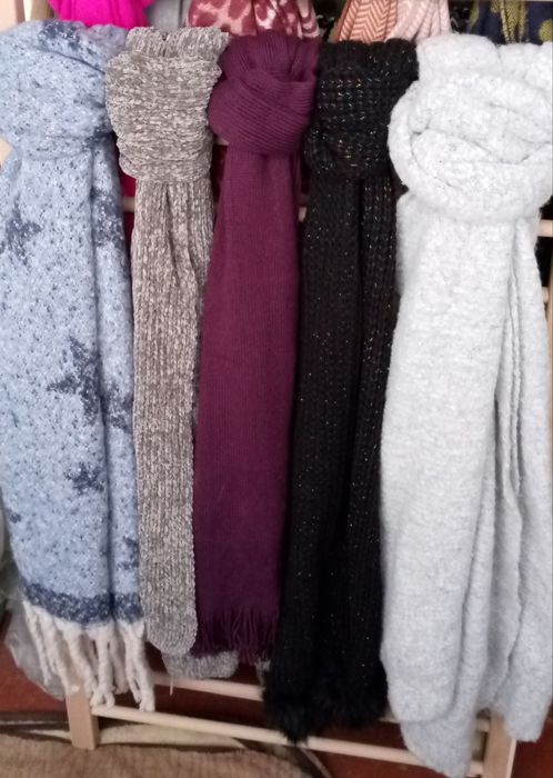 Розпродаж шарфи хомути