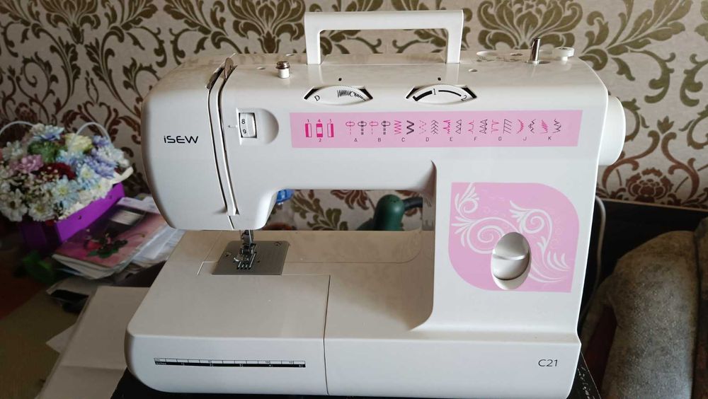 Швейна машина iSew C21