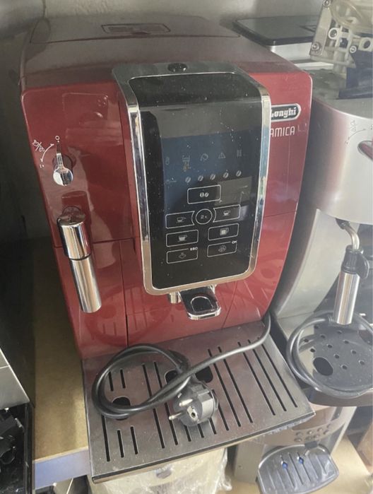 Кофемашина Delonghi,кавомашина delonghi,philips,saeco кавоварка saeco